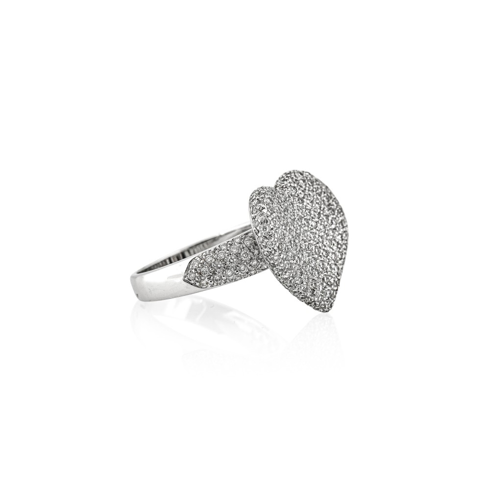 Brilliant cut diamonds Heart Ring