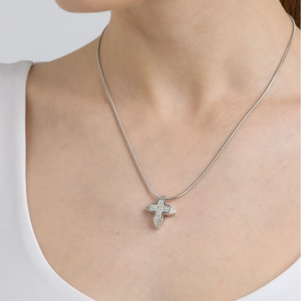 PRINCESS CUT INVISIBLE SETTING & BRILLIANT CUT DIAMONDS CROSS WITH CHAIN PRINCESS CUT INVISIBLE SETTING & BRILLIANT CUT DIAMONDS CROSS WITH CHAIN